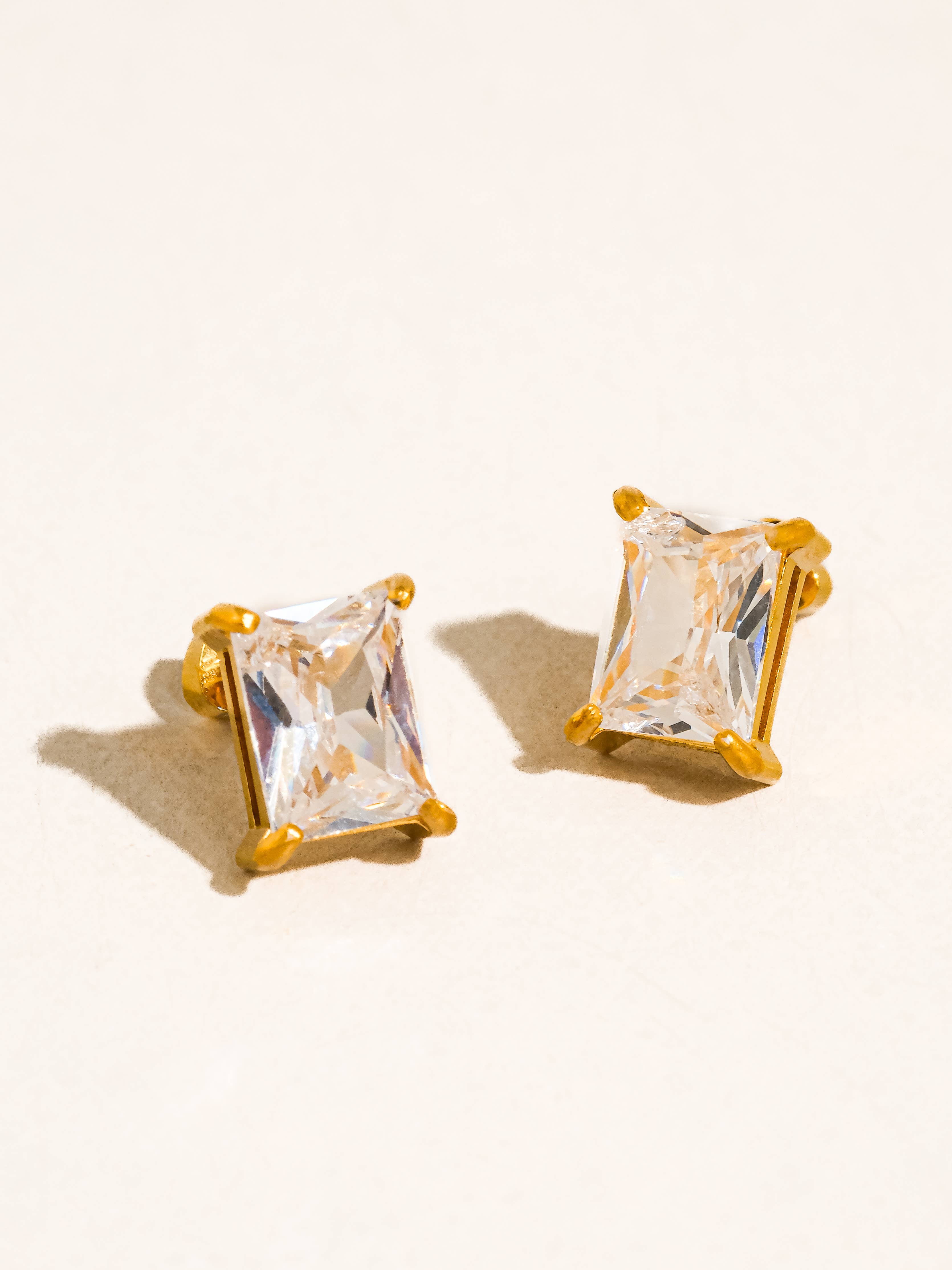 Ava Emerald Earrings