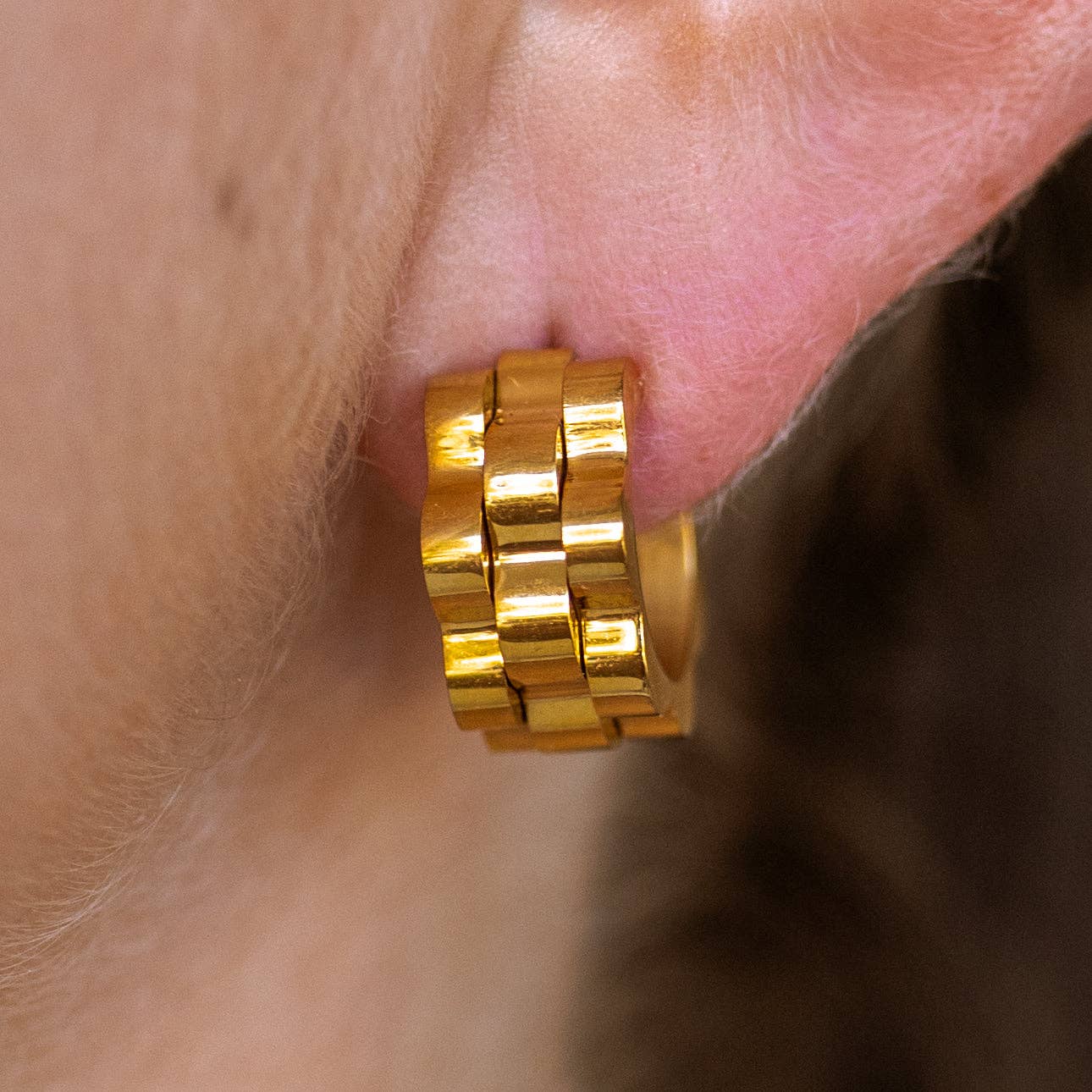Lineage Hoops in Gold