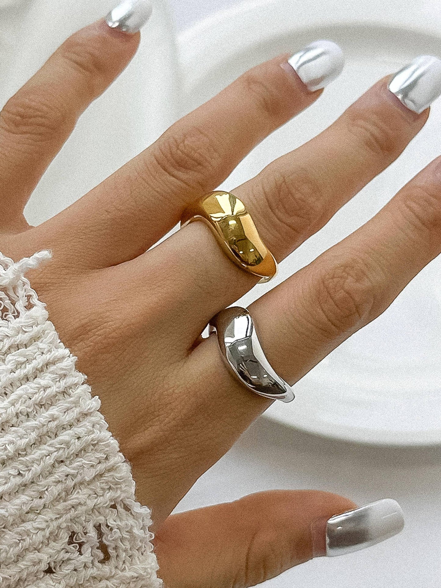 Wavy Band Ring in Silver