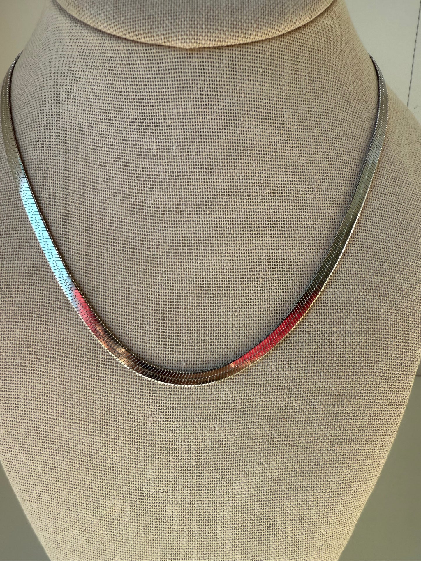 Herringbone Necklace in Silver