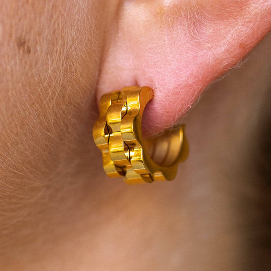 Lineage Hoops in Gold