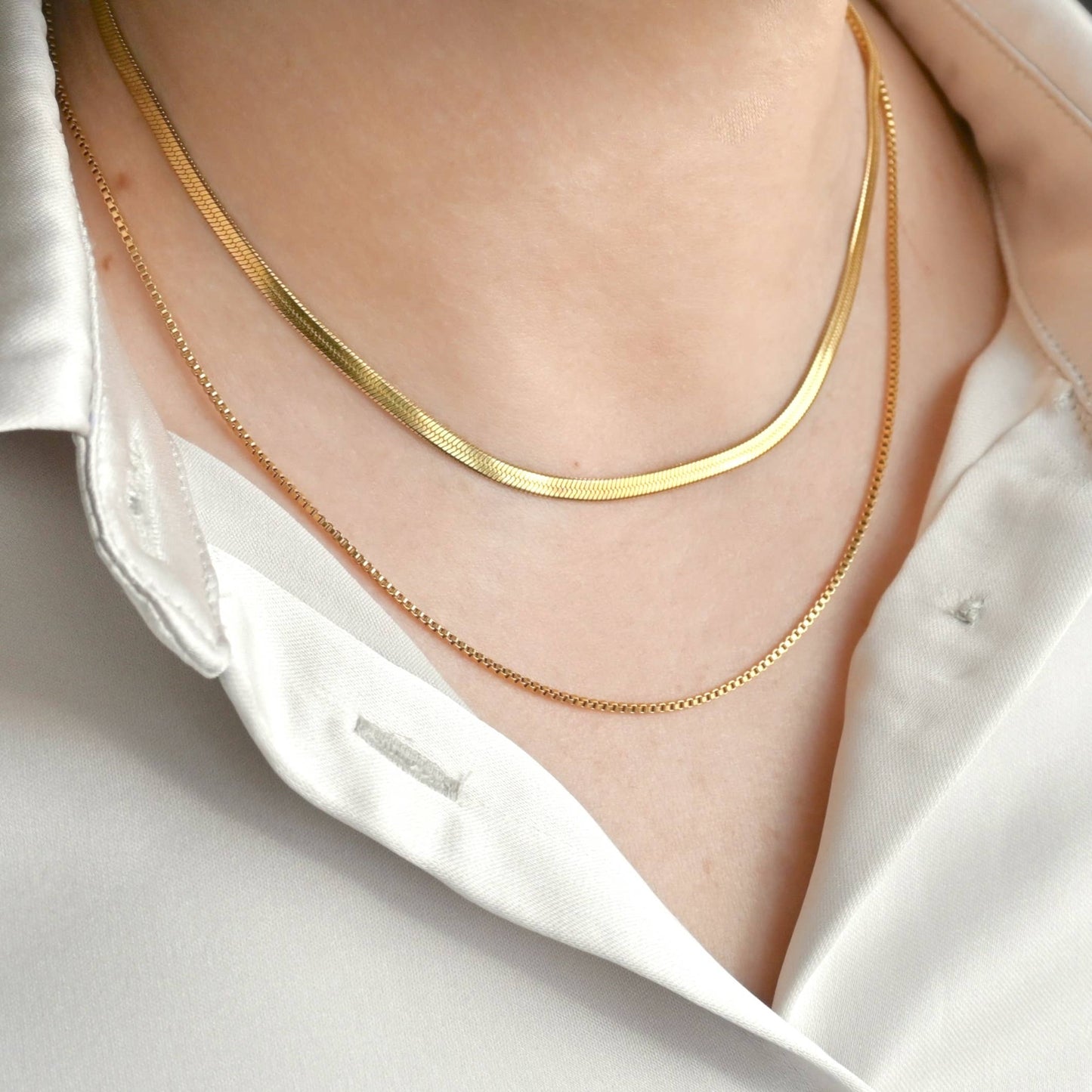 Herringbone Necklace in Gold