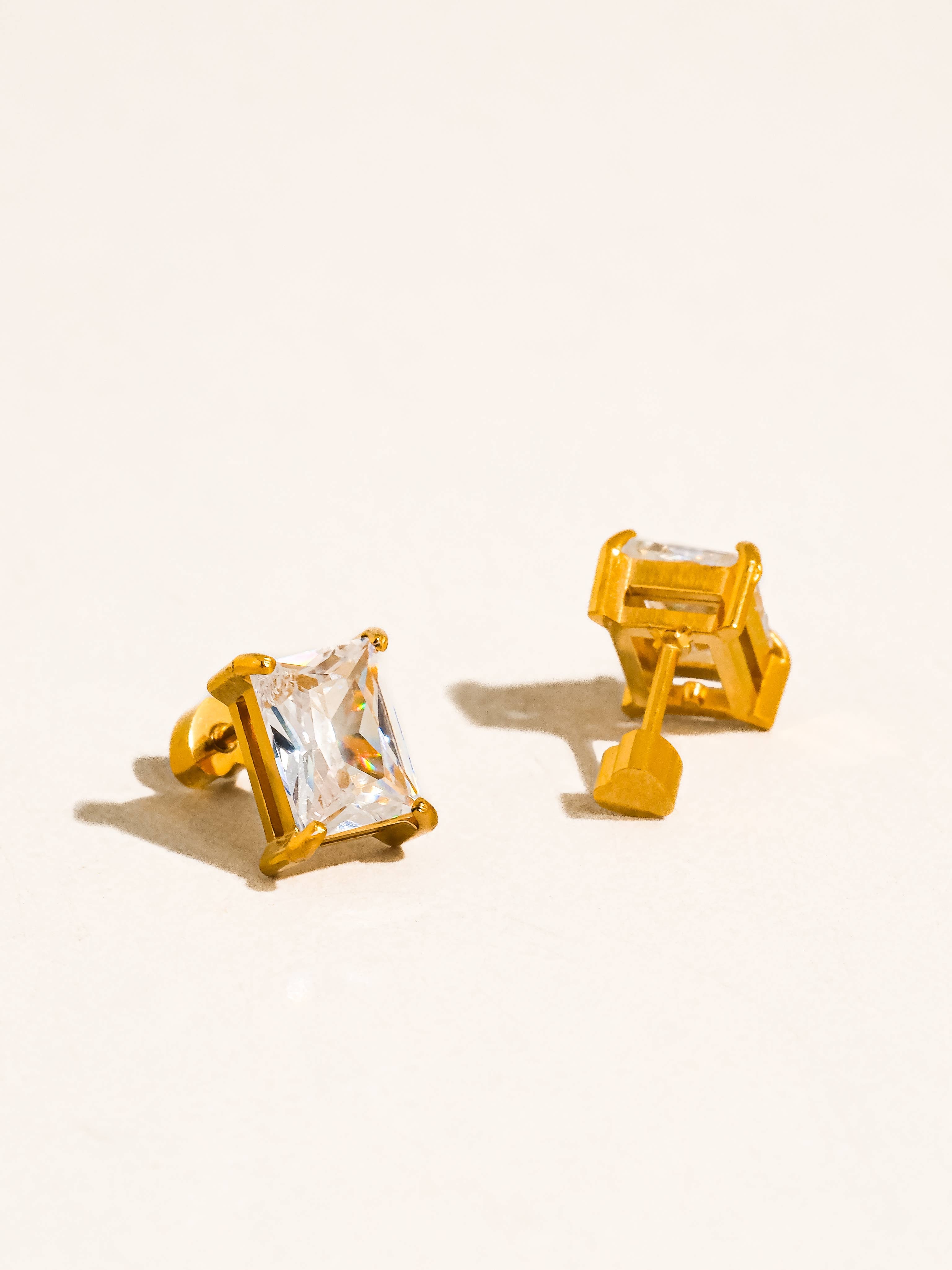 Ava Emerald Earrings