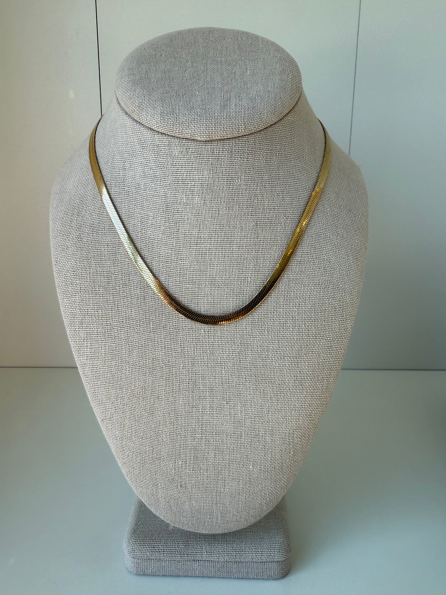Herringbone Necklace in Gold