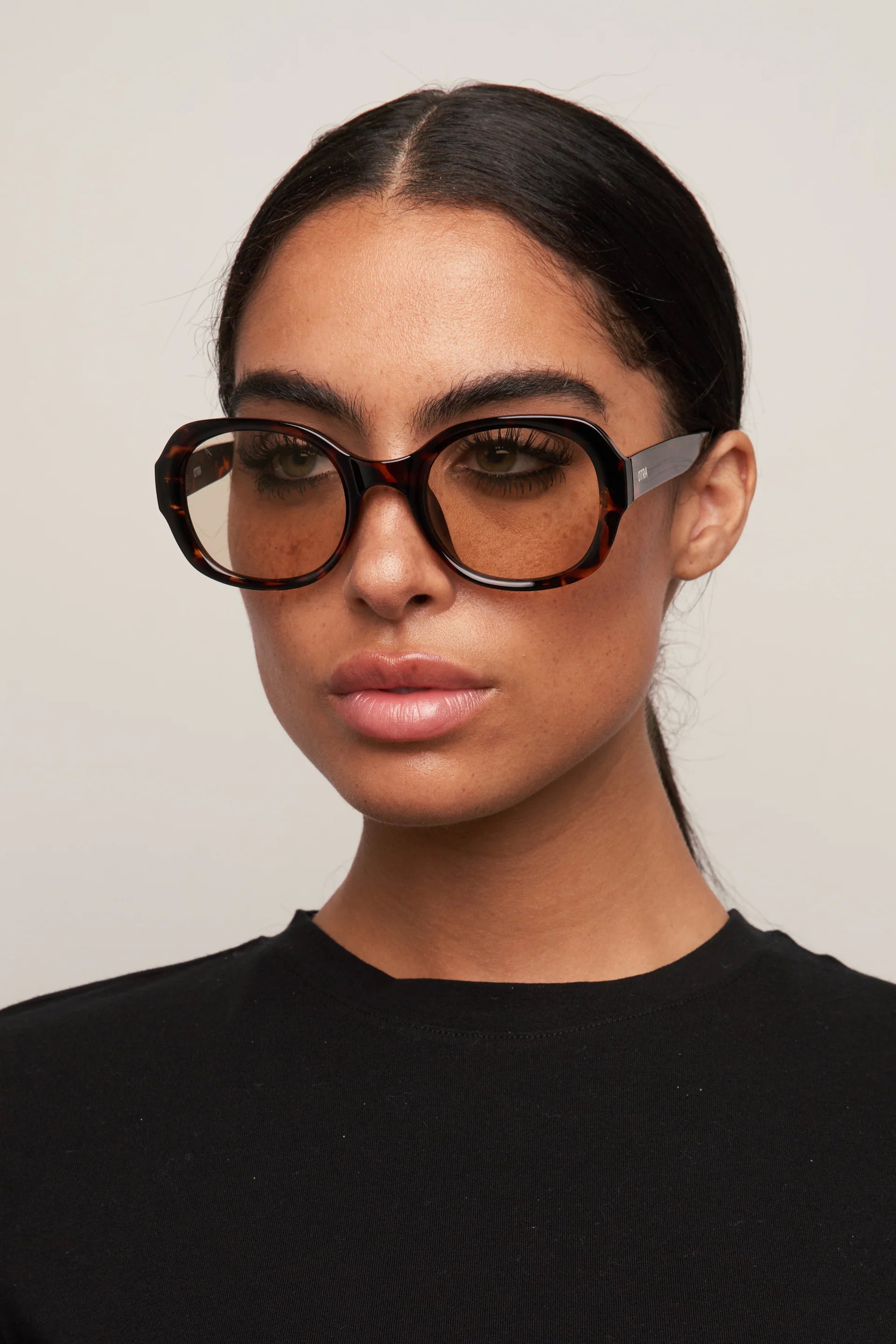 Darcy - Tort/ Brown