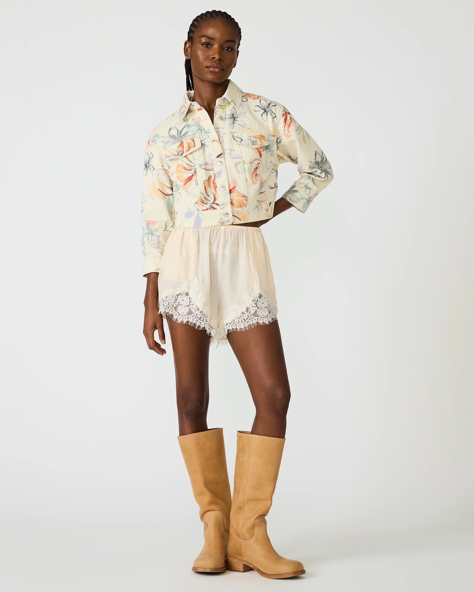 Daisee Short in Birch White