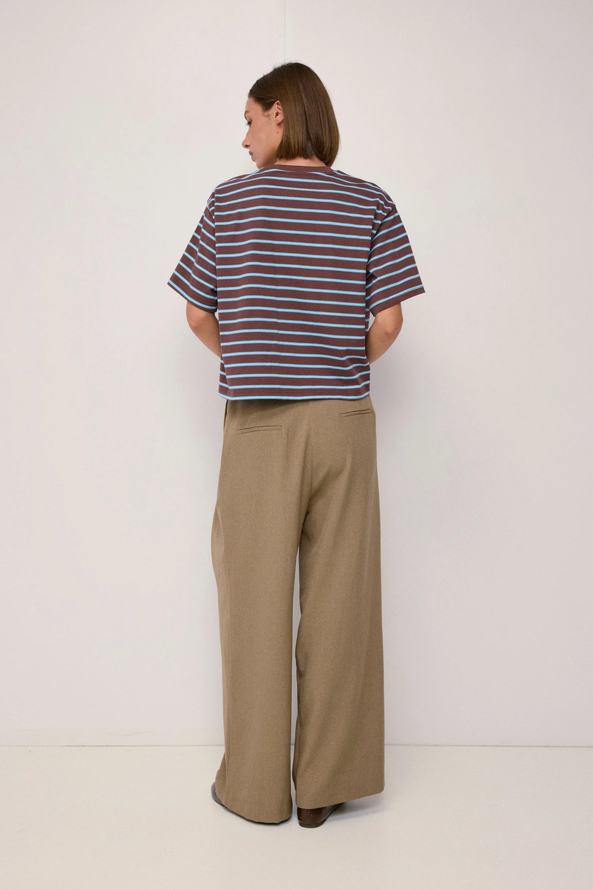 The Luna Tee in Brown/Blue