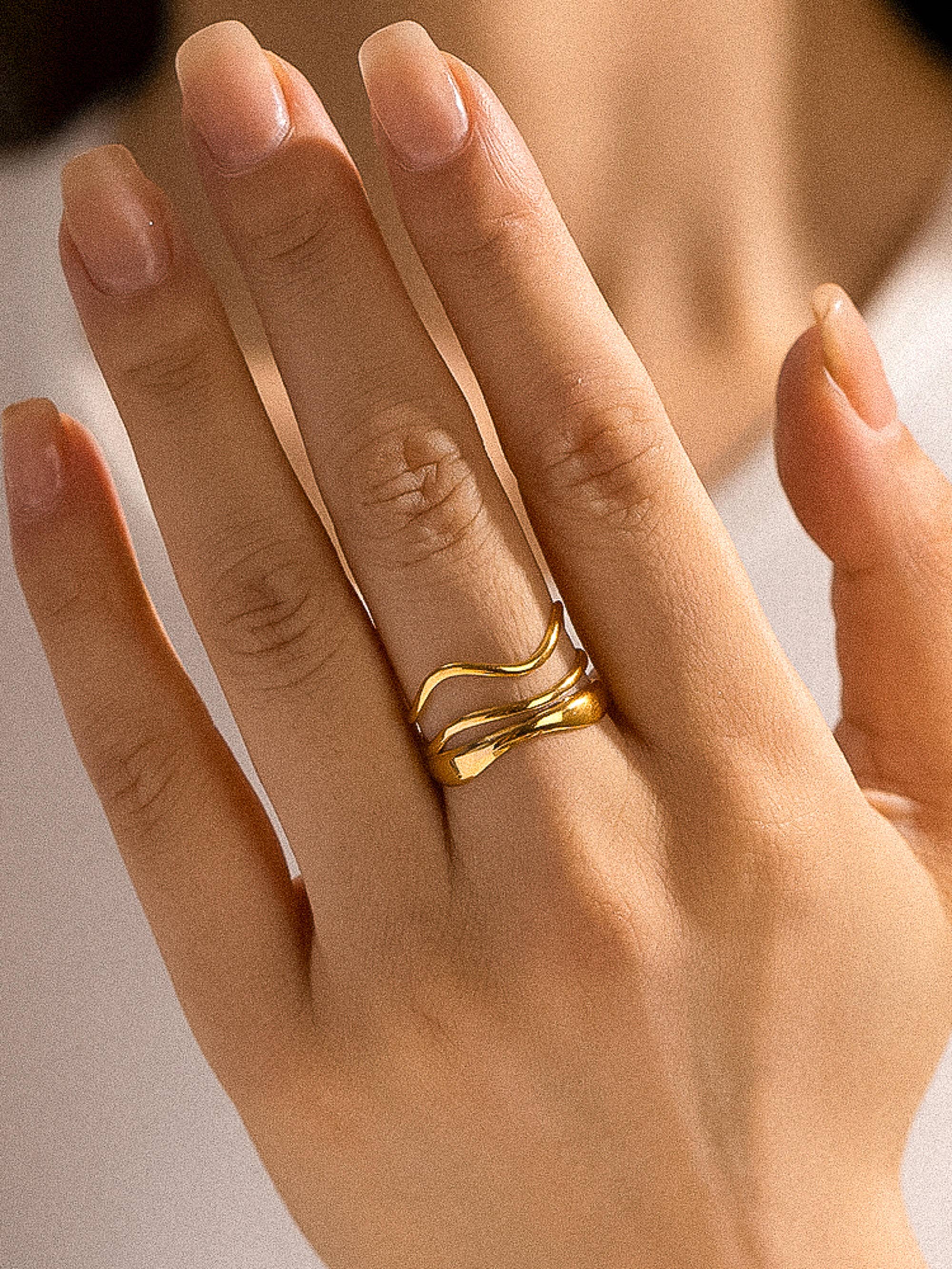 Abstract Adjustable Ring
