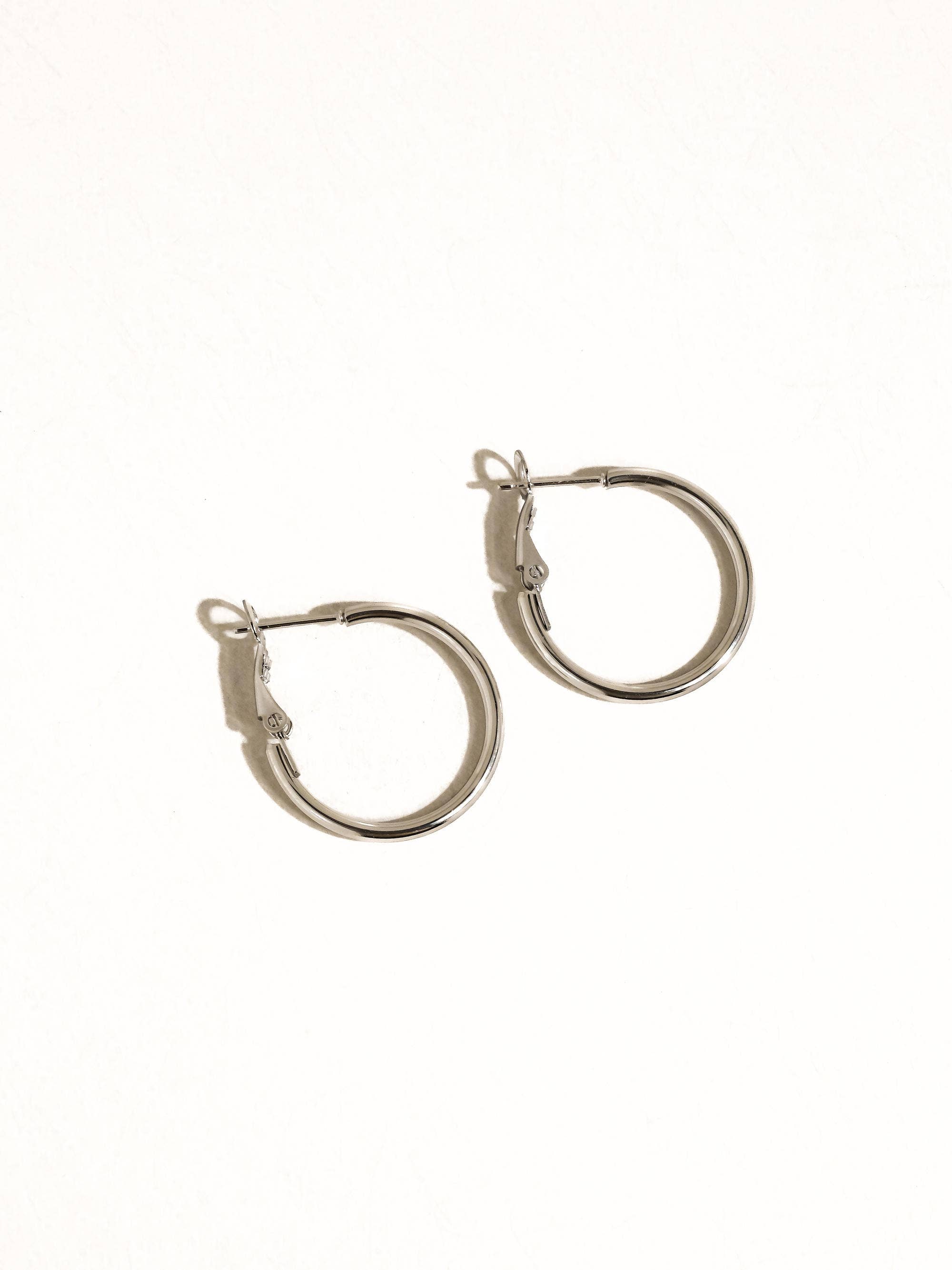 Classic Thin Hoop Earring in Silver 25MM