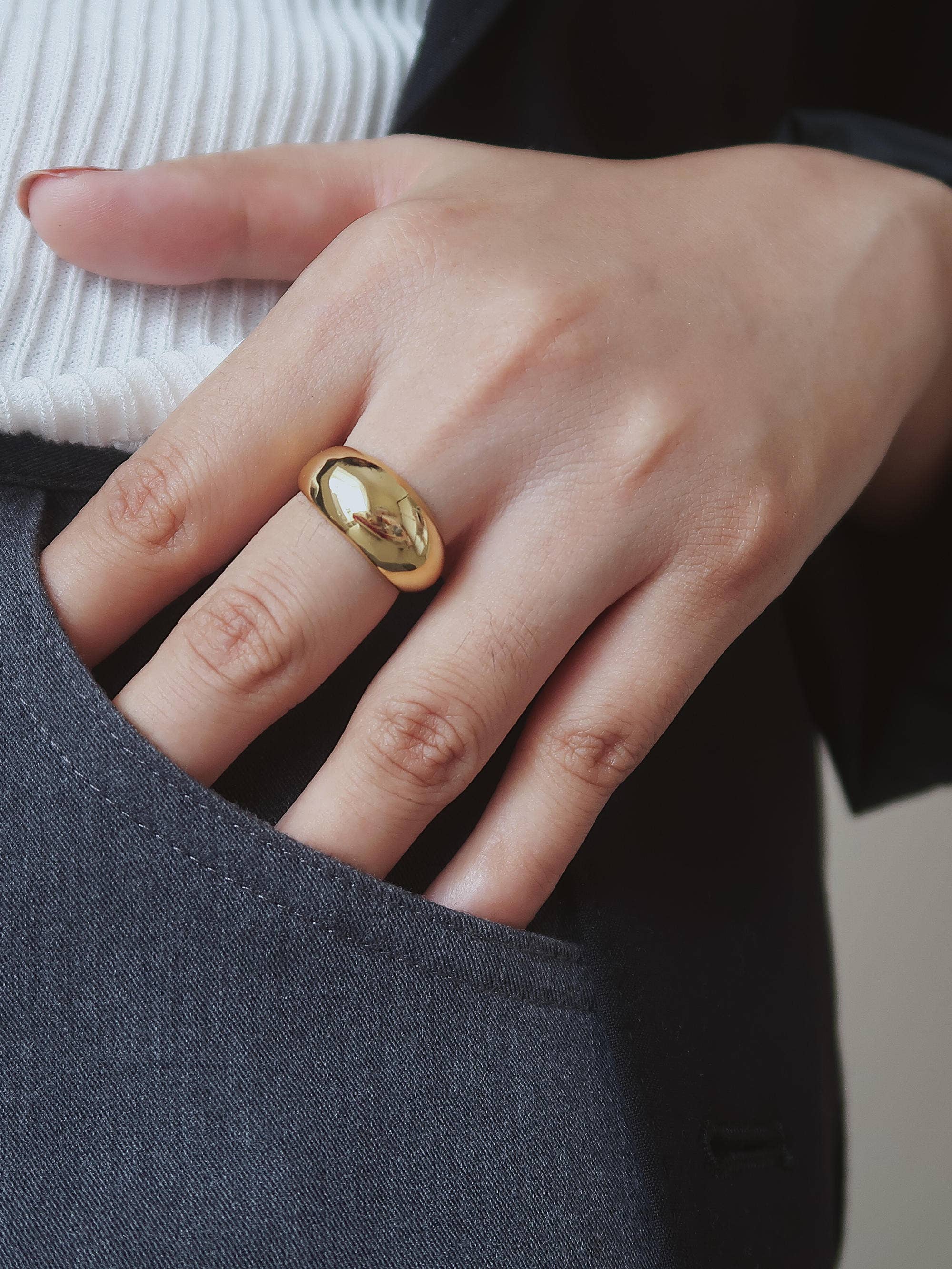 Rosco Dome Ring in Gold
