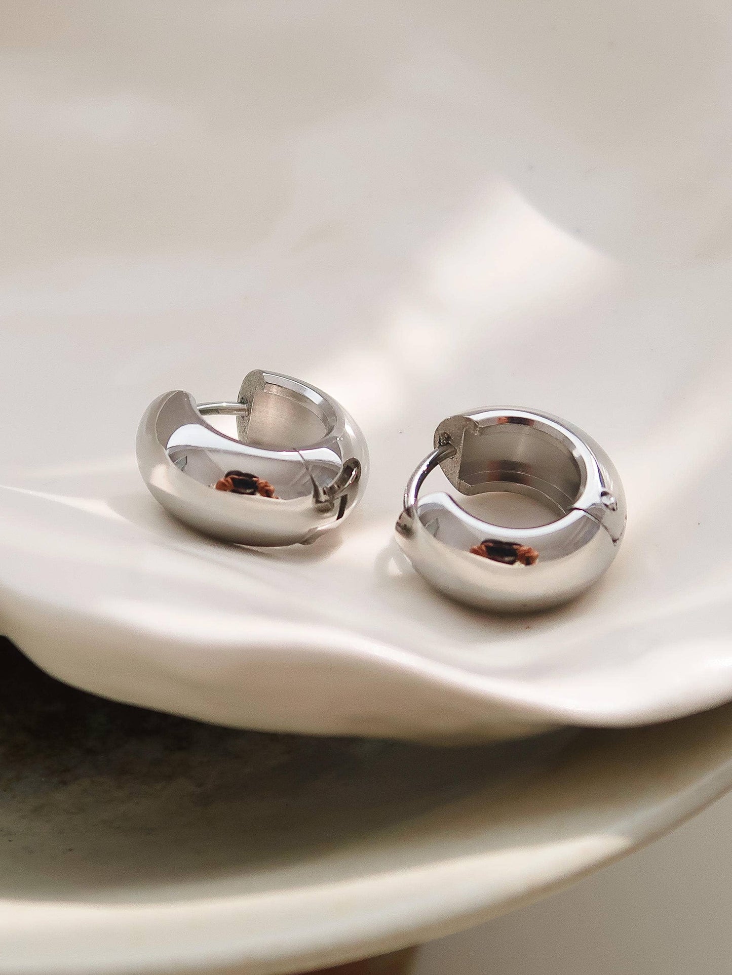 Small Classic Hoop Earring in Silver