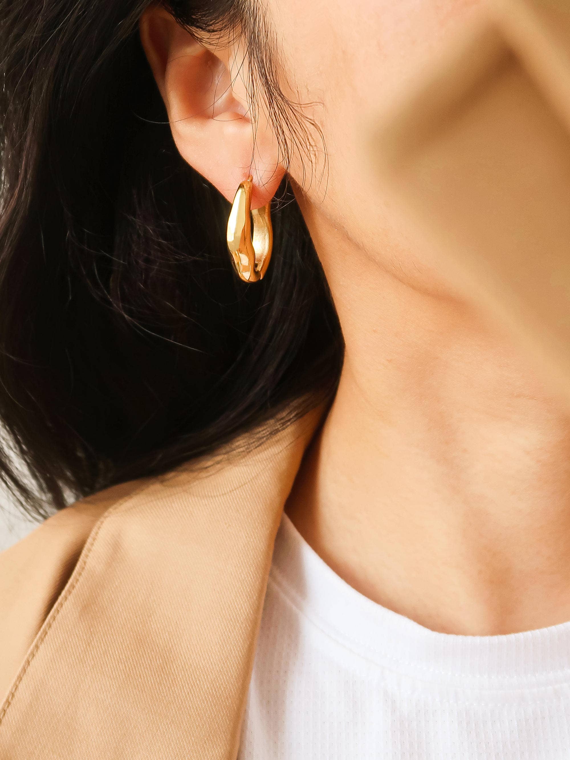 Devon Wave Hoops in Gold