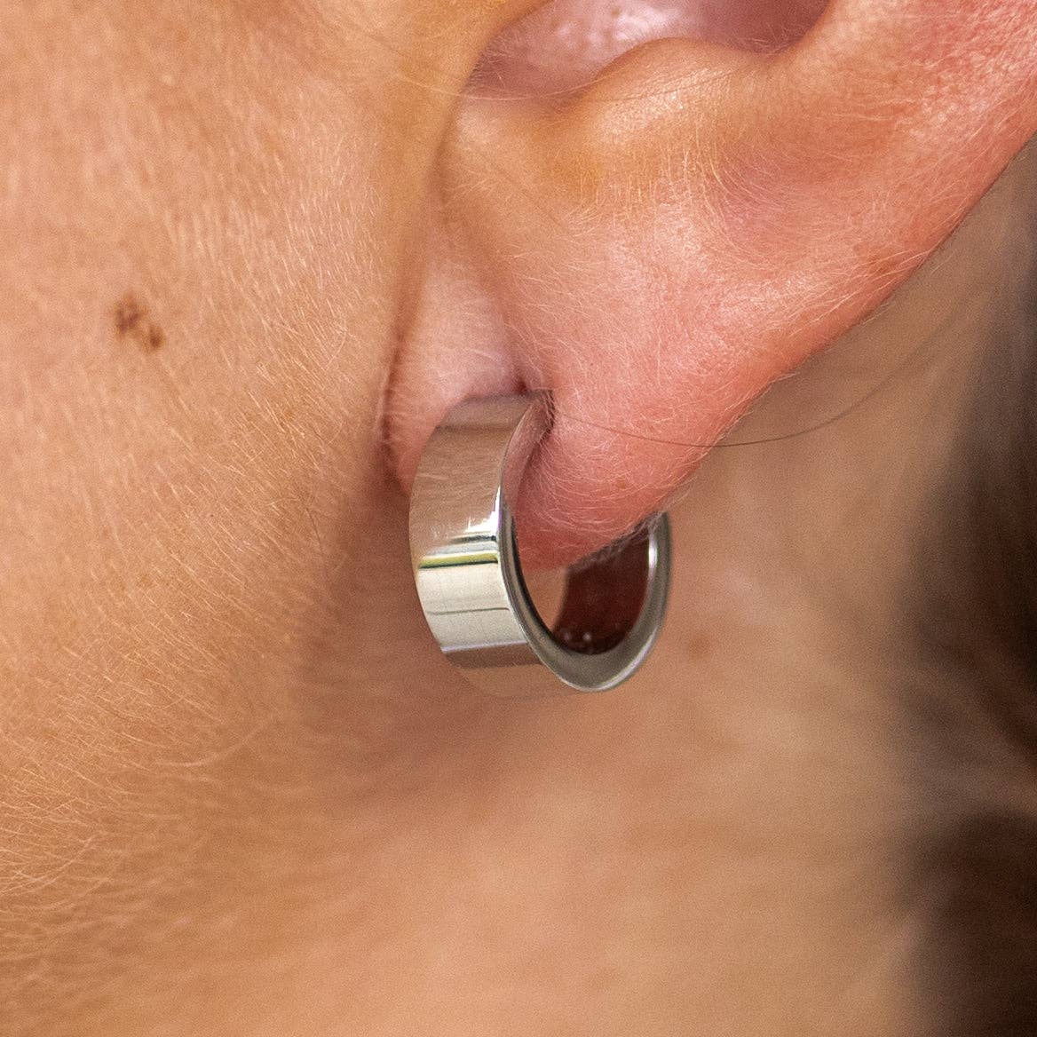 Sable Hoops in Silver