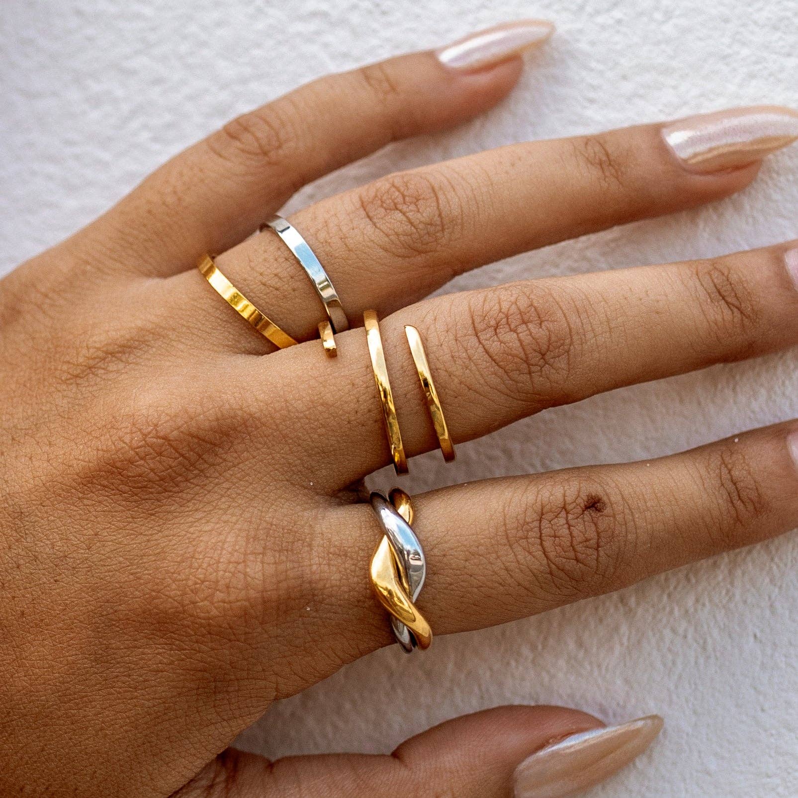 Intermix Ring