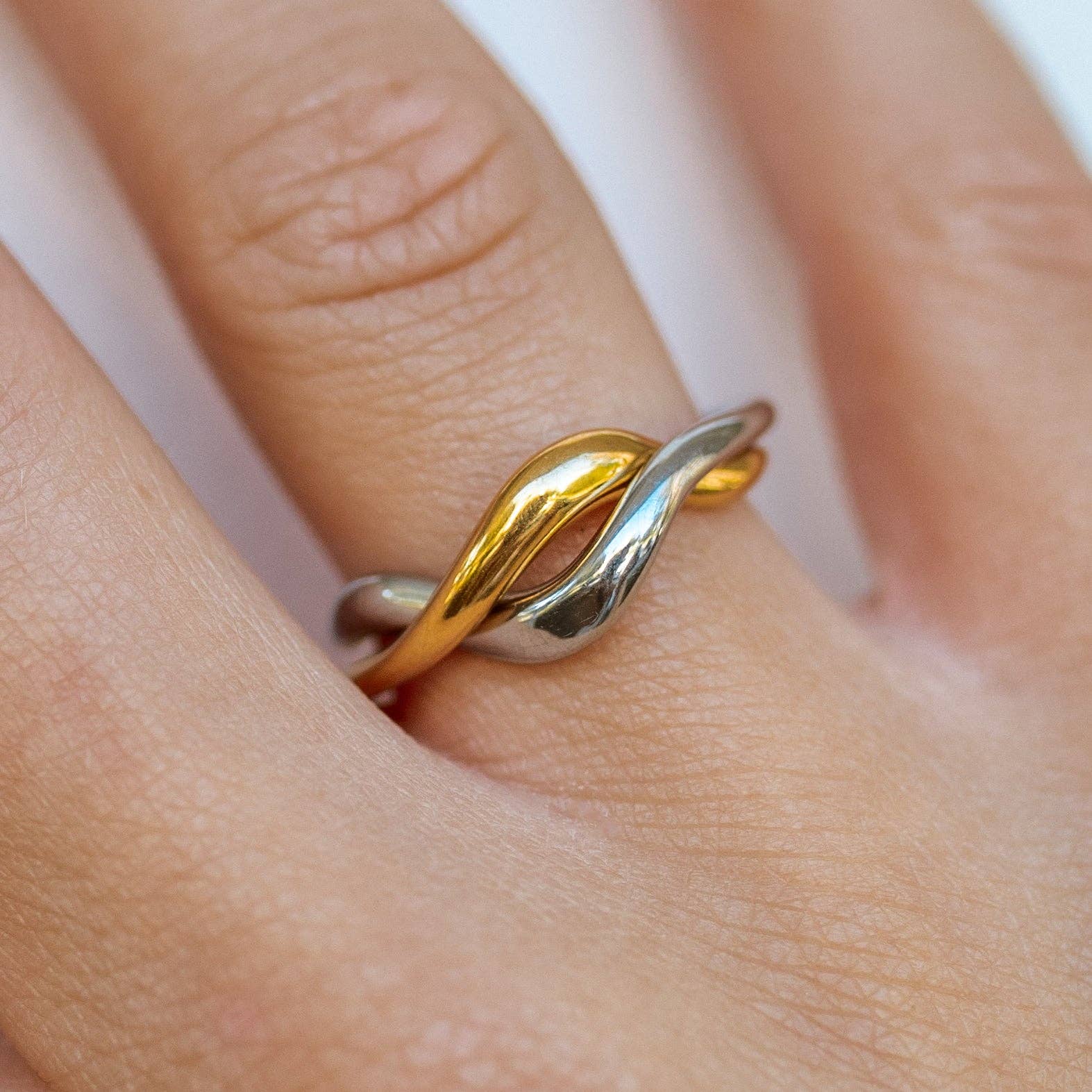 Intermix Ring