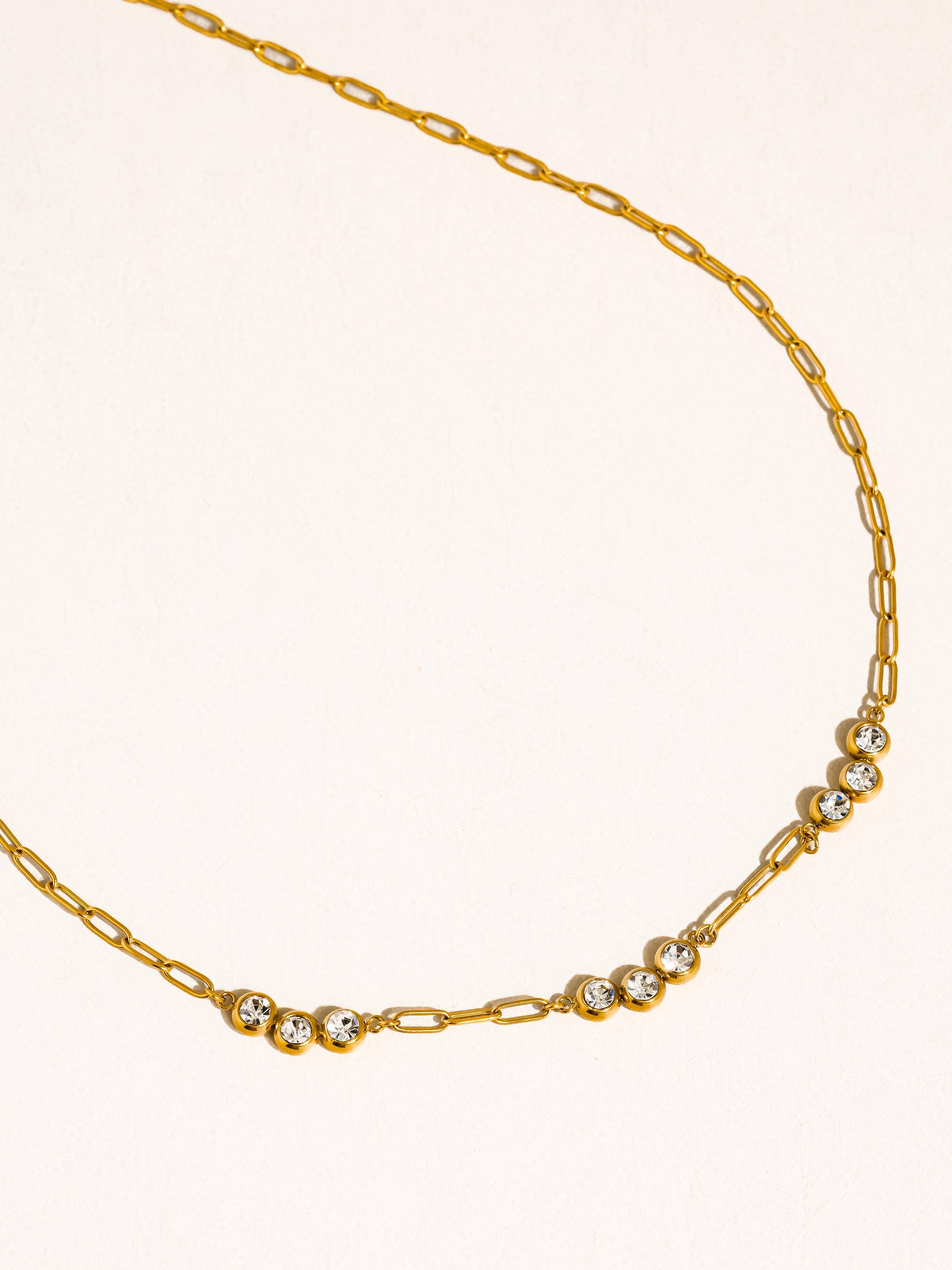 Clair Pendant Necklace