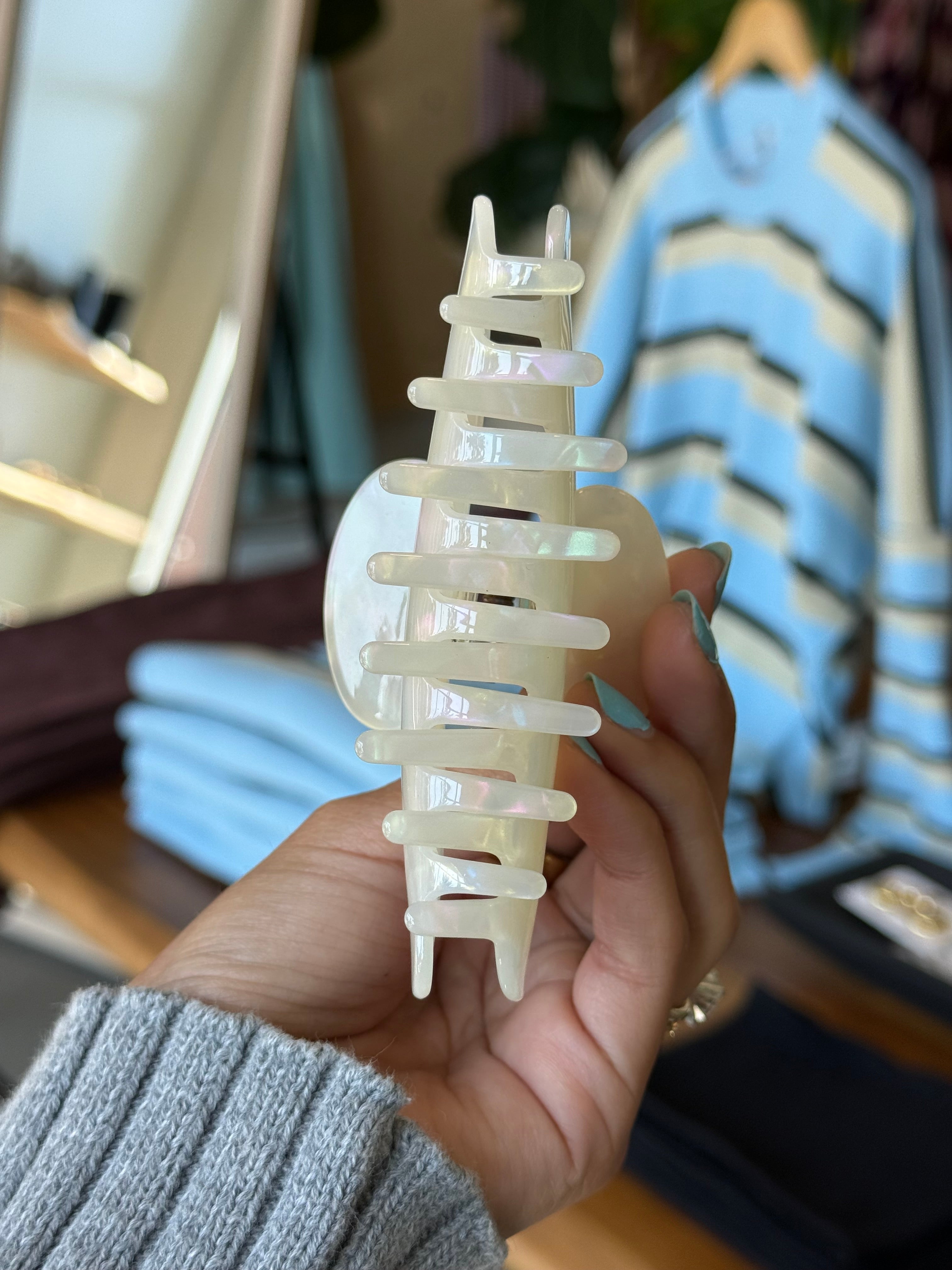 Milky White Glossy Marble Claw Clip