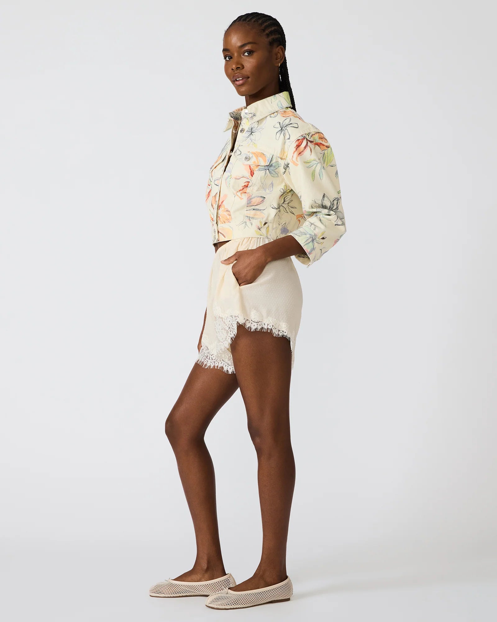 Daisee Short in Birch White