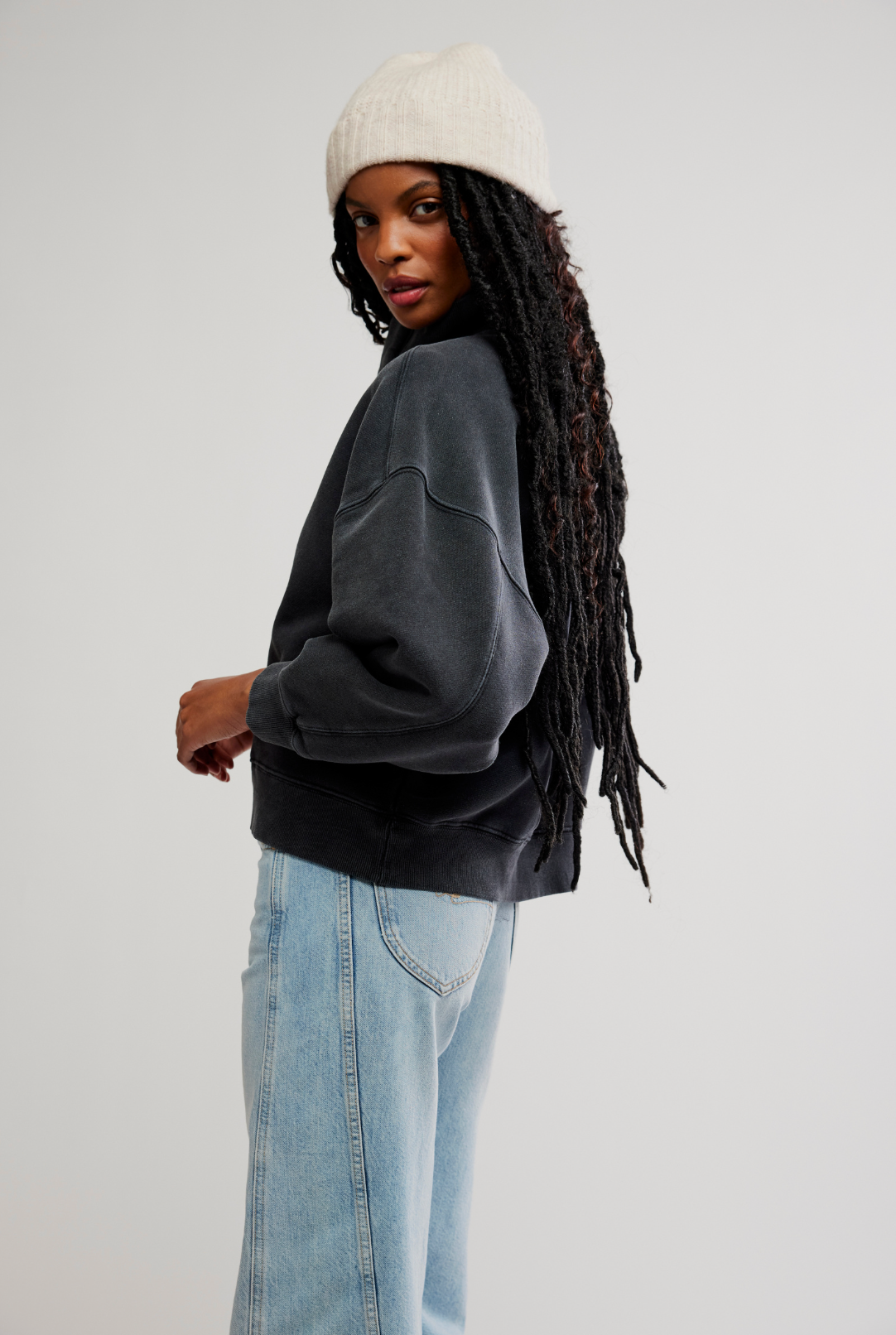 Timeless Pullover in Black