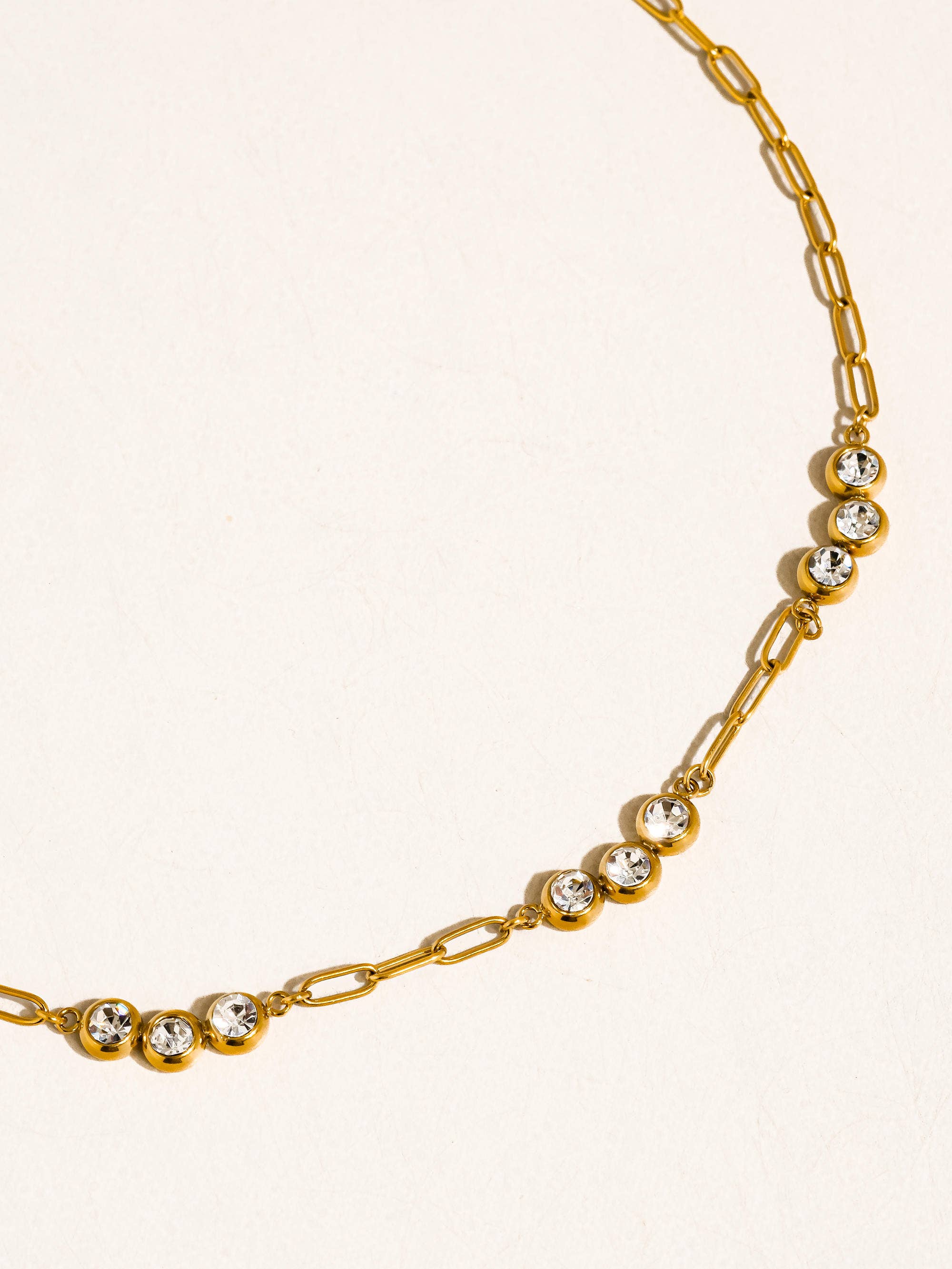 Clair Pendant Necklace
