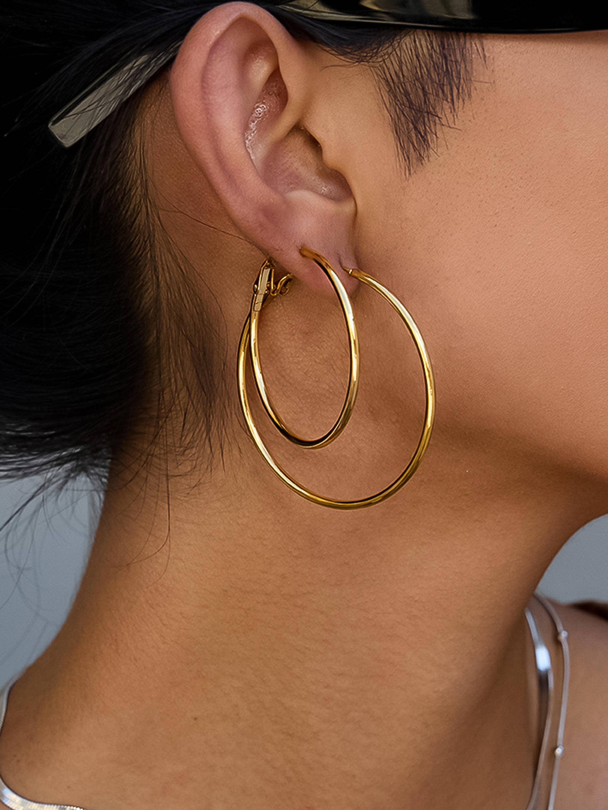 Classic Thin Hoop Earring in Gold 40MM