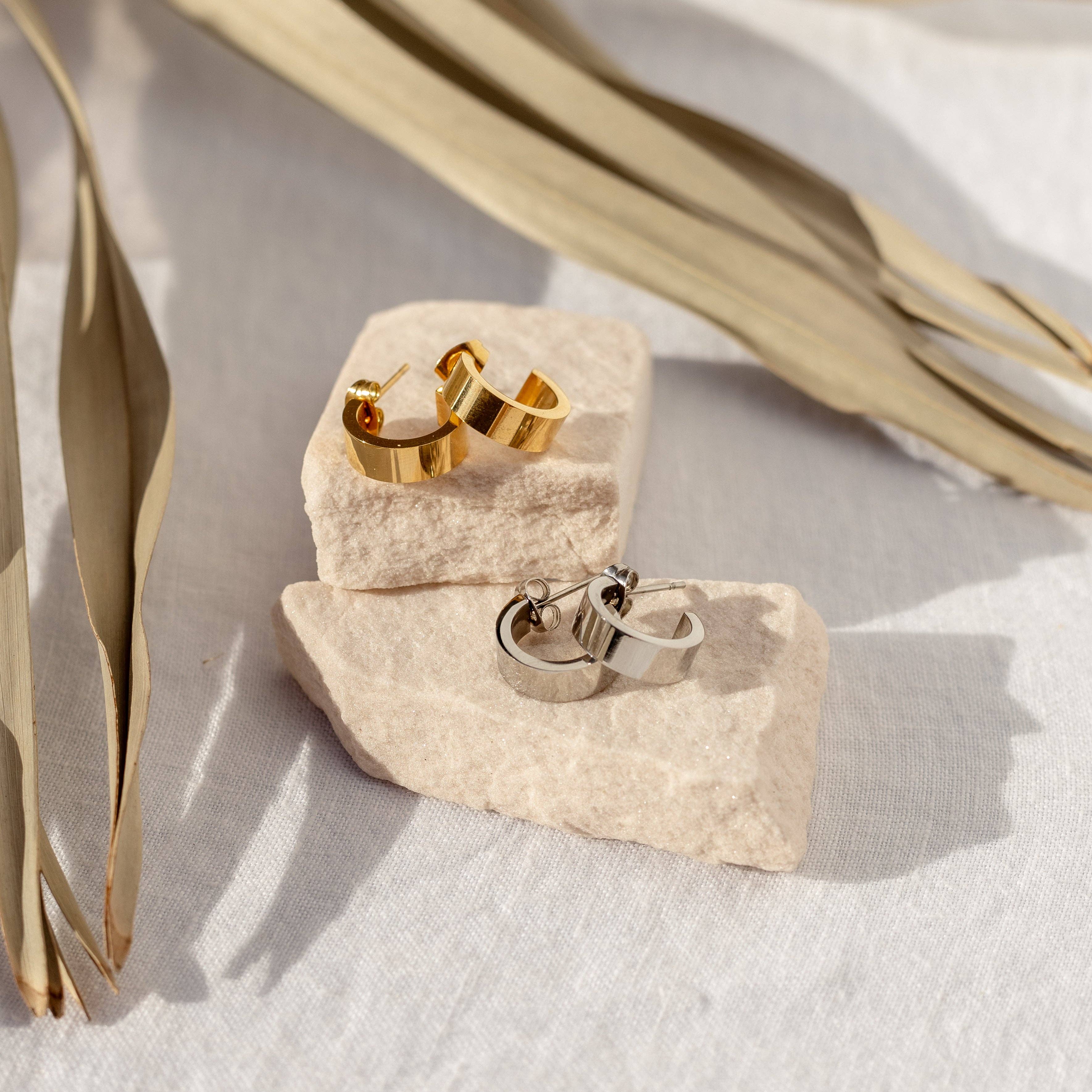 Sable Hoops in Silver