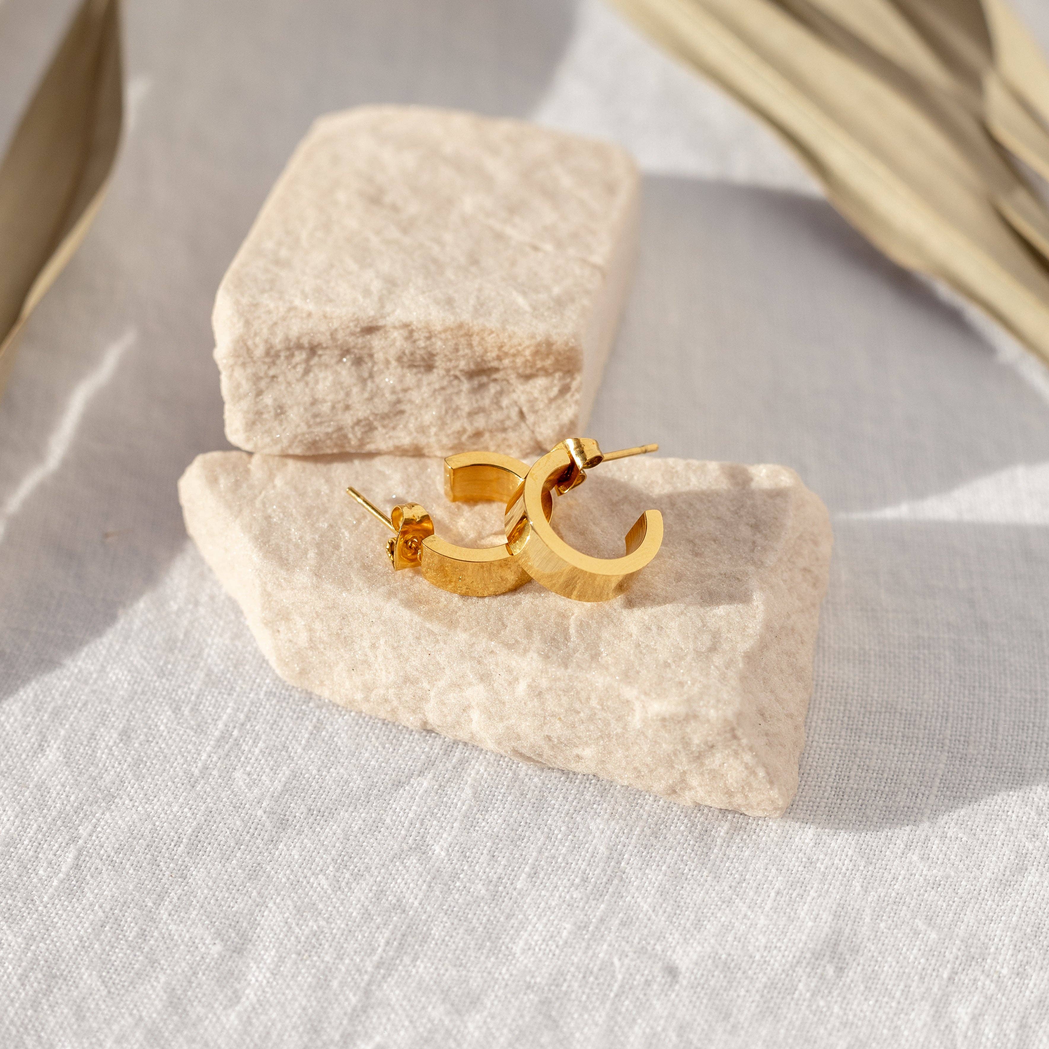 Sable Hoops in Gold